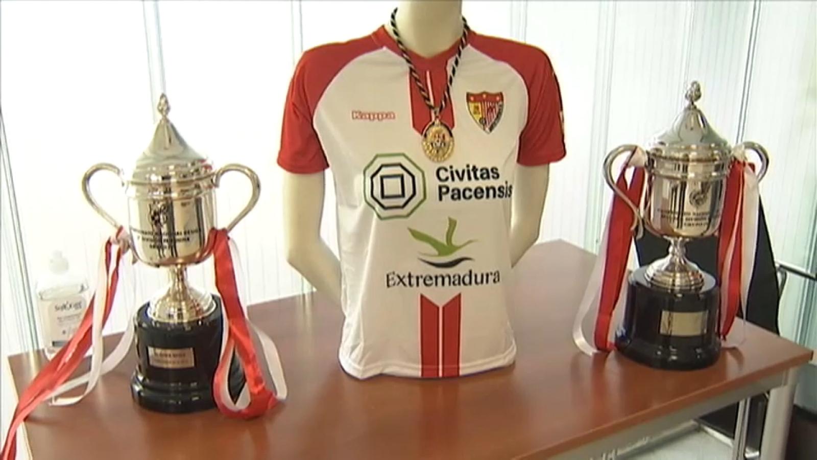 El Santa Teresa presenta sus nuevas equipaciones