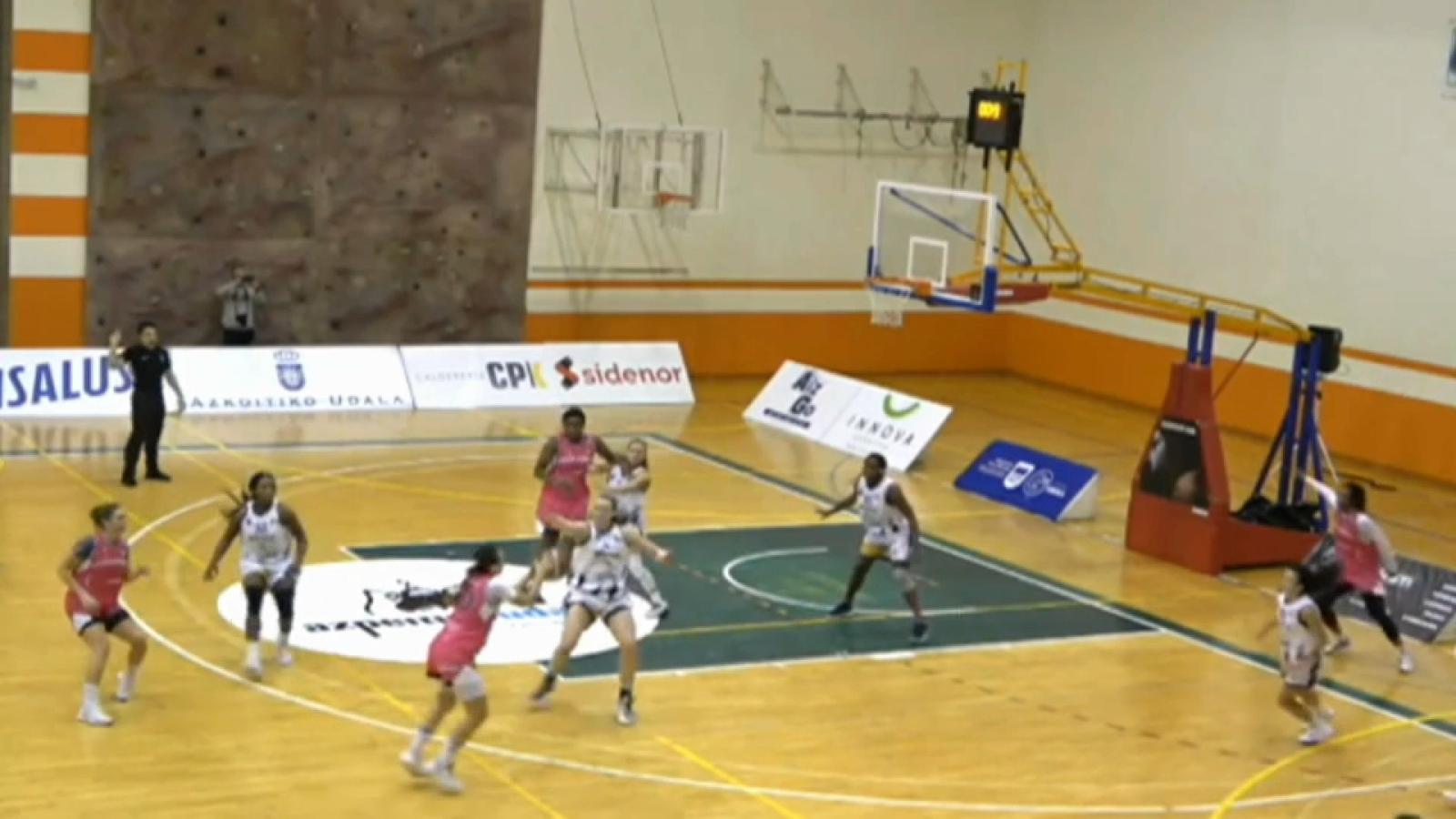 El Miralvalle Plasencia durante el partido de anoche en Guipúzcoa