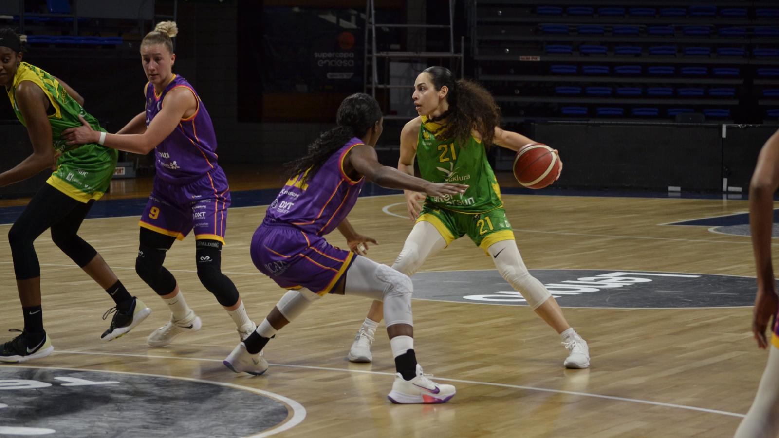 Tenerife 48-54 Al-Qázeres: victoria vital para las cacereñas