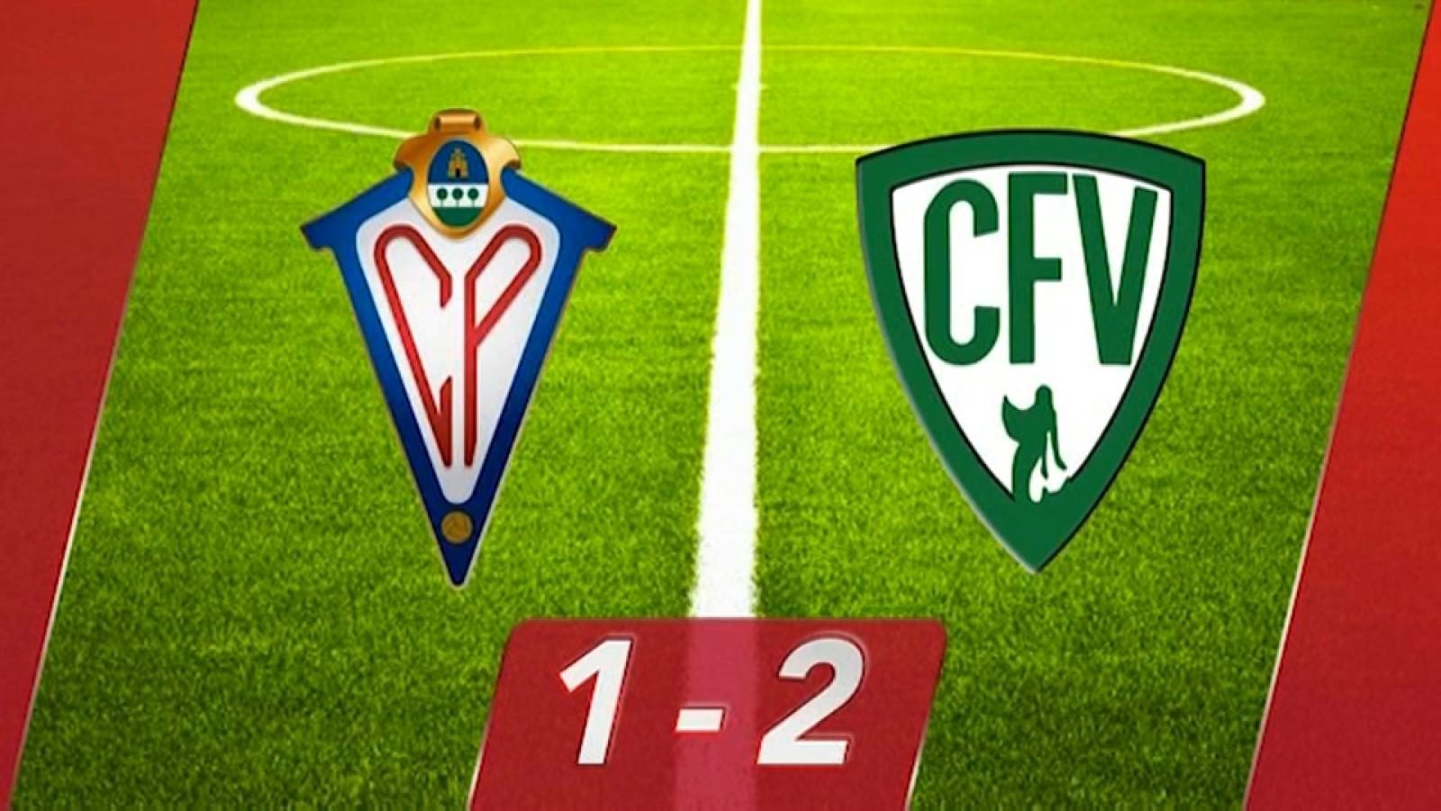 El Villanovense gana en casa del colista Villarrobledo y acaricia el sueño de la Segunda B Pro