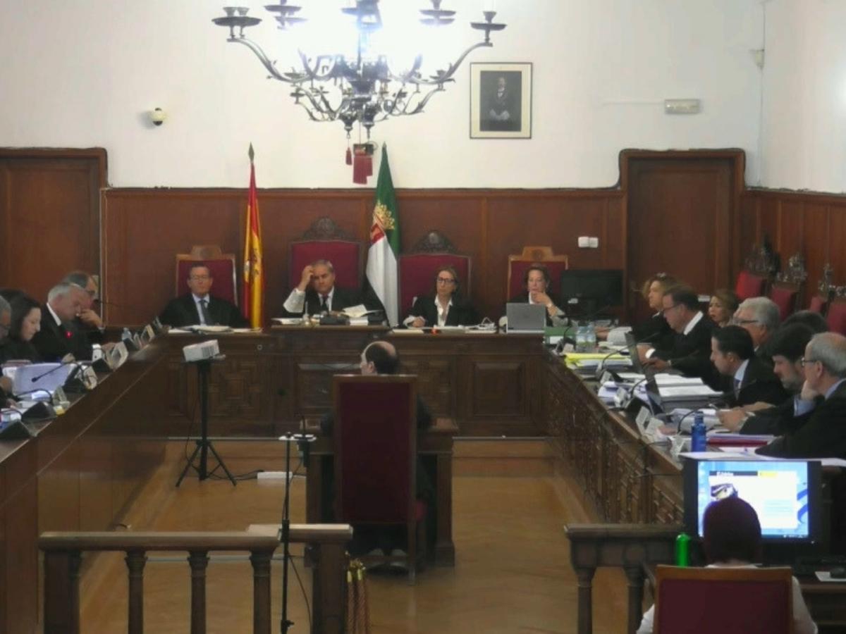 Declaración del exdirector del Conservatorio Superior de Badajoz, Evaristo Valenti, durante el juicio a David Sánchez