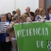 Los vecinos de Hornachos concentran en apoyo a la familia de Francisca Cadenas