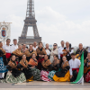 El grupo de Coros y Danzas "La Encinilla", de Torre de Santa María, ha llevado hasta la Torre Eiffel, los ritmos de la región