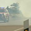 El humo de un incendio en Mérida dificulta la visibilidad en la N-V 