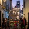 Las sillas que reivindican el arte de "tomar el fresco" vuelven a los pueblos extremeños