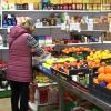 Persona comprando en un supermercado 