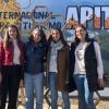 Ione Belarra, secretaria general de Podemos, visita la Feria de Apicultura y Turismo de Las Hurdes junto a Irene de Miguel, de Unidas por Extremadura.