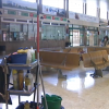 Equipo de limpieza en una estacion