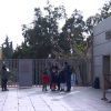 Un grupo de turistas en la entrada al Teatro Romano de Mérida