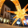 Iluminación navideña de la plaza Mayor de Cáceres.