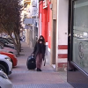Universitaria regresa a su casa en Cáceres por las vacaciones de Semana Santa