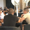 Soldados que se forman en el CEFOT en una terraza de la Plaza Mayor de Cáceres