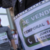 Protesta de interinos frente a la Asamblea de Extremadura