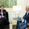El primer ministro de Portugal, Antonio Costa, y el presidente de la Junta de Extremadura, Guillermo Fernández Vara, durante su reunión este lunes en el Palacio de São Bento, Lisboa.