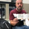 Primer pasajero en comprar el billete para el nuevo Alvia S-730