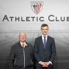 El extremeño Gerardo Flores, a la izquierda, junto a Jon Uriarte, presidente del club
