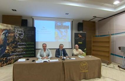 José María Gallardo, Ignacio Higuero y Nacho Rengifo durante la presentación del informe