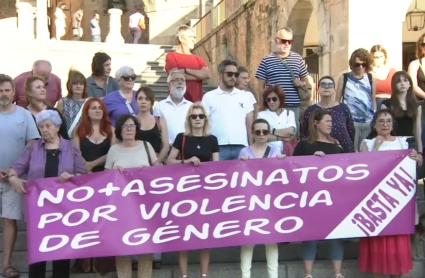 Concentración en Cáceres contra los asesinatos machistas
