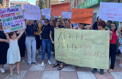Trabajadores de Atento en Cáceres protestan contra la compañía
