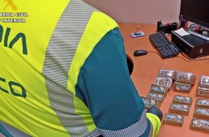Detenido tras dar positivo en drogas cuando transportaba 3 kilos de hachís a la altura de Calzadilla