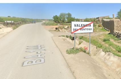 Cortada al tráfico por obras la carretera entre Valencia del Ventoso y la EX-101