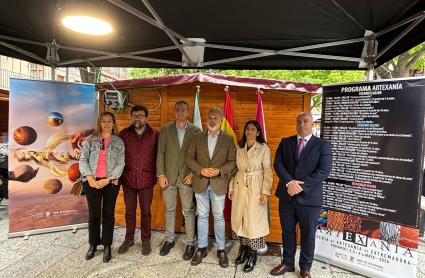 Arrancan en Plasencia tres días dedicados a la artesanía extremeña con 32 puestos, talleres y demostraciones