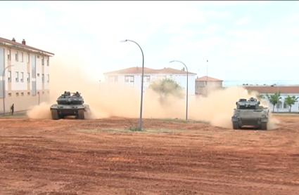 La alemana Rheinmetall, con dos plantas de armas en Extremadura, se alía con Indra para la modernización de tanques