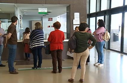 Extremadura, con 151 días, entre las regiones con mayor demora en sus listas de espera para especialistas, según la OCU