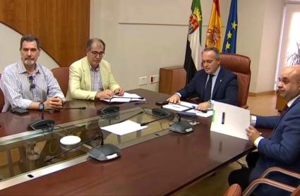 Firma del convenio entre la Junta y los Colegios de Abogados