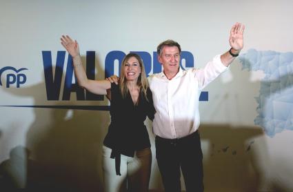 El presidente del Partido Popular, Alberto Núñez Feijóo, y la presidenta de la Junta de Extremadura, María Guardiola