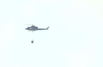 Medios terrestres y aéreos intervienen en un incendio de nivel 1 cerca de Brovales 