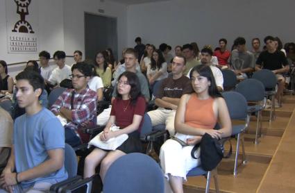 Estudiantes extranjeros durante el Welcome Day de la Universidad de Extremadura