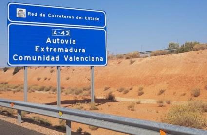 Cartel de la autovía A-43