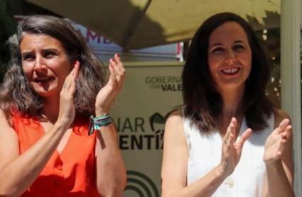 La portavoz de Unidas por Extremadura, Irene de Miguel, y la secretaria general de Podemos, Ione Belarra - Imagen de archivo.
