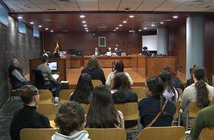 Juicio a una pareja acuada de prostituir a mujeres en Cáceres