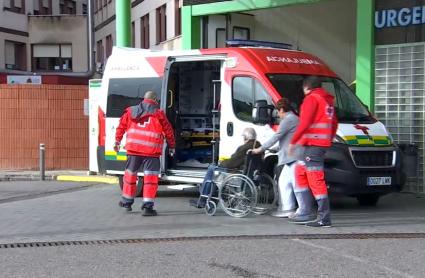 Cruz Roja traslada a un hospitalizado a votar