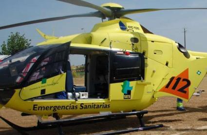 Helicóptero del Servicio Extremeño de Salud en una imagen de archivo