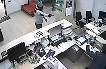 Imagen del atraco a punta de pistola
