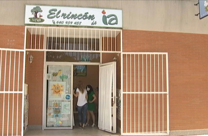 Fachada de una guardería de Mérida que se ha acogido a los ERTE