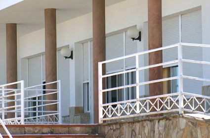 Fachada del centro residencial de mayores de Berlanga