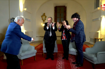 Fragmento del documental 'Pasión por el Flamenco', en el que se puede ver a varios artistas cantando y bailando
