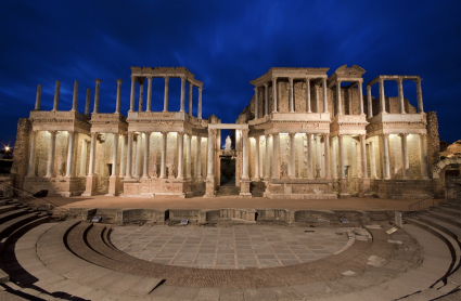 Teatro Romano de Mérida al anochecer