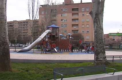 Imagen de un parque infantil en Badajoz
