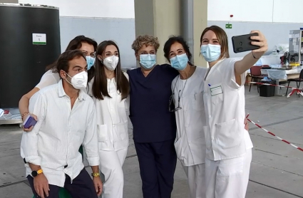 Sanitarios del vacunódromo de Ifeme