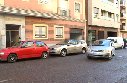 Fachada del edificio de la calle Manuel Godoy en el que ha tenido lugar el robo