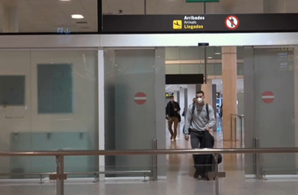 Llegadas en el aeropuerto Madrid. Barajas