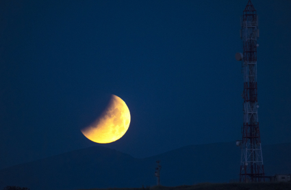 El eclipse lunar ha dejado imágenes espectaculares alrededor de todo el mundo