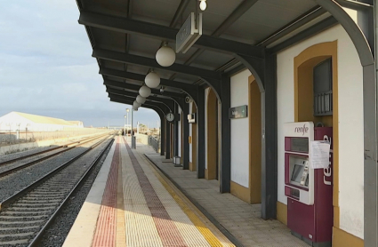 Renfe desbloquea la venta anticipada de billetes en Extremadura