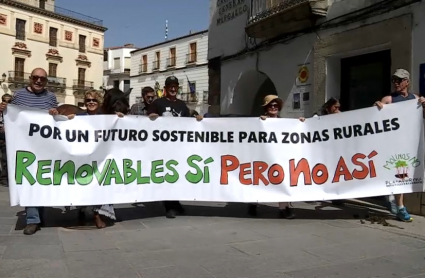 Manifestación en Montánchez contra el parque eólico