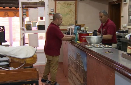 Trabajadores y empresarios de la hostelería valoran las nuevas condiciones laborales